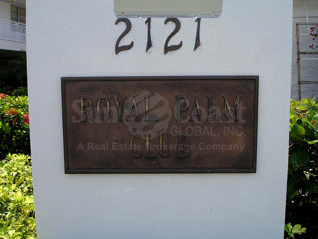 Royal Palm Club Signage